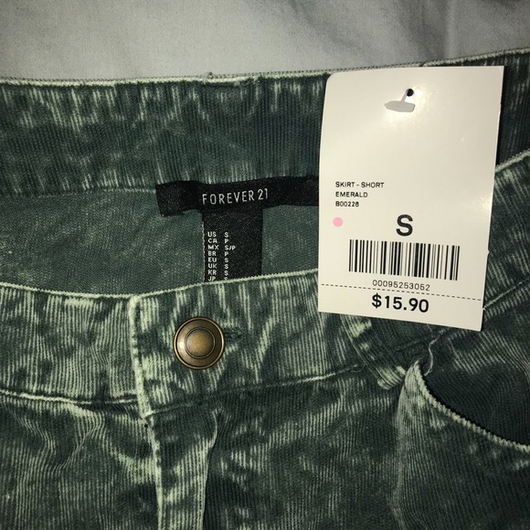 Forever 21 skirt - Picture 3 of 3